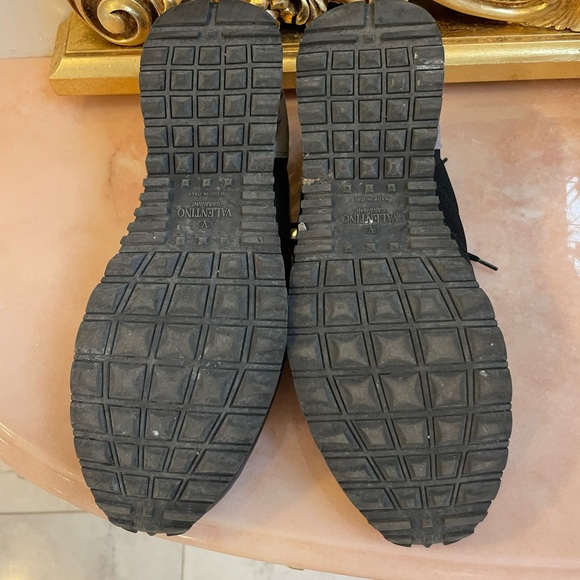 Men’s Valentino Rockrunner Sneakers - Picture 6 of 10